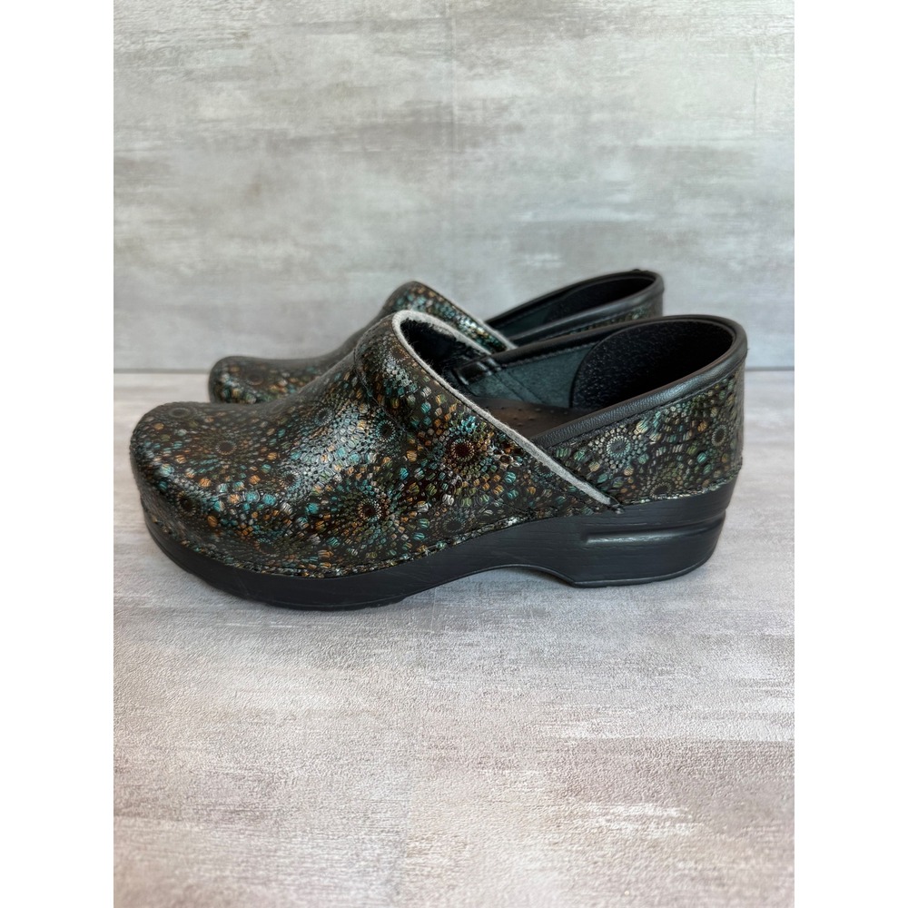Dansko Women's Clogs Size 37 Black Leather Comfort Shoes Floral‎ Pattern - Picture 2 of 12